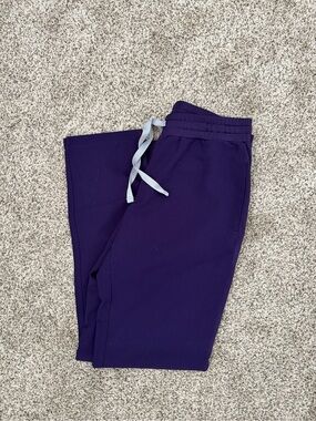 FIGS Women’s Purple Scrub Pants